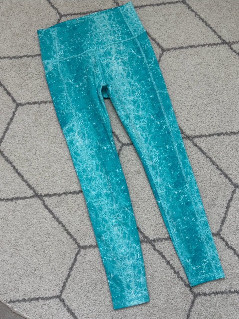 Victoria's Secret On Point FLOW Marble Print Leggings